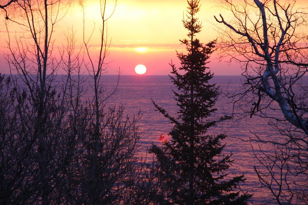 Cliff Dweller On Lake Superior Tofte Buitenkant foto