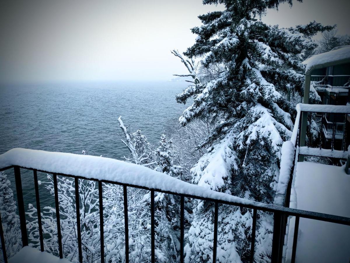 Cliff Dweller On Lake Superior Tofte Buitenkant foto