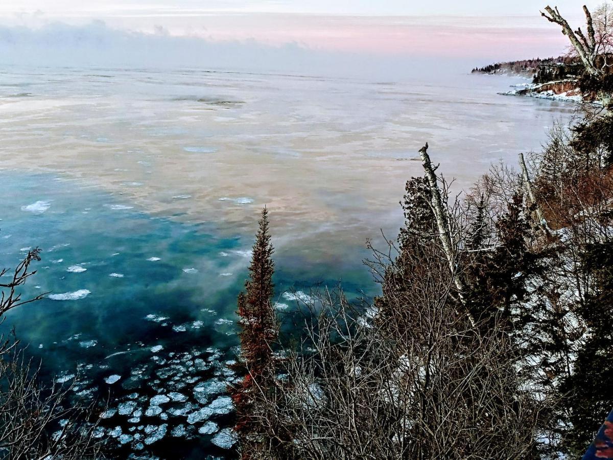 Cliff Dweller On Lake Superior Tofte Buitenkant foto