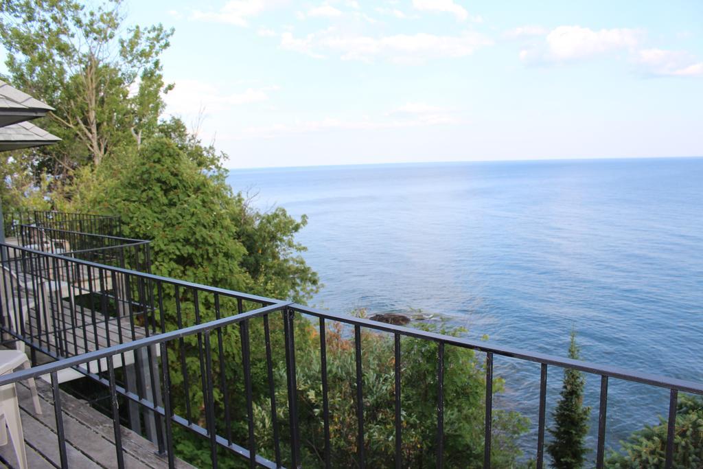 Cliff Dweller On Lake Superior Tofte Kamer foto