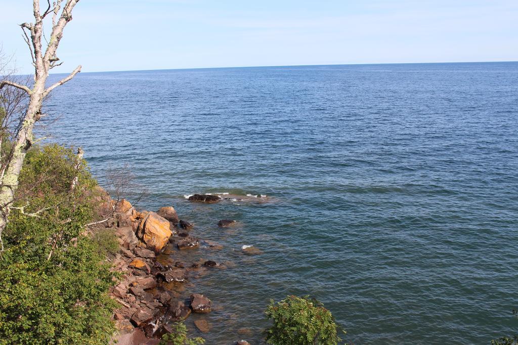 Cliff Dweller On Lake Superior Tofte Kamer foto