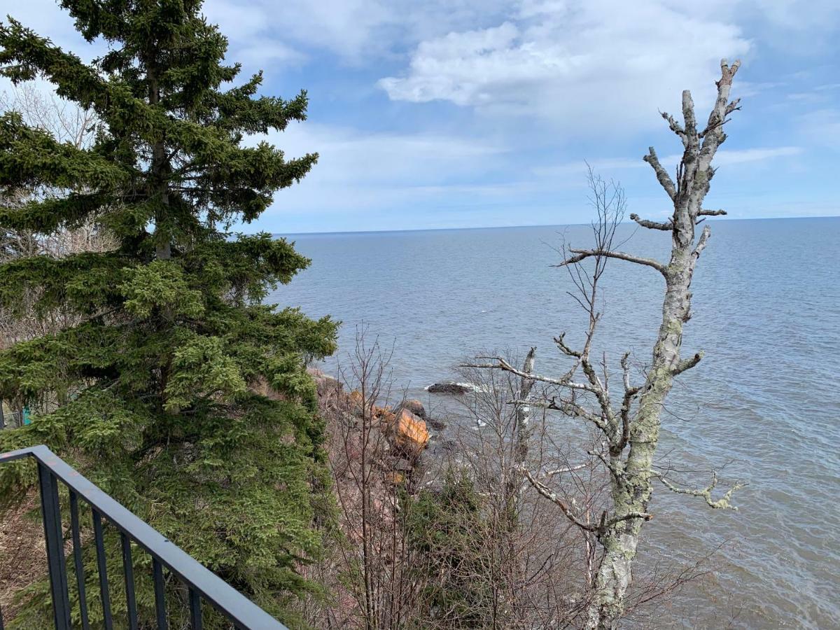 Cliff Dweller On Lake Superior Tofte Buitenkant foto